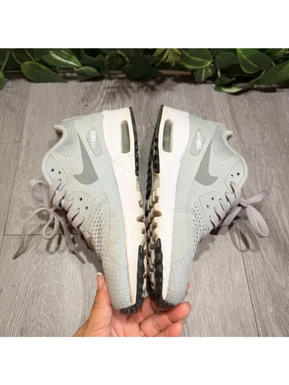 Nike Air Max 90 ‘Wolf Grey’ Kids Sneakers  833475-002- SZ 7 Y- 8.5 W